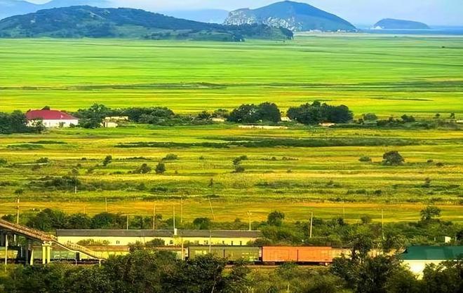 被夹在缝隙间的中国领土：防川是中国最窄的领土仅有8米宽！(图7)