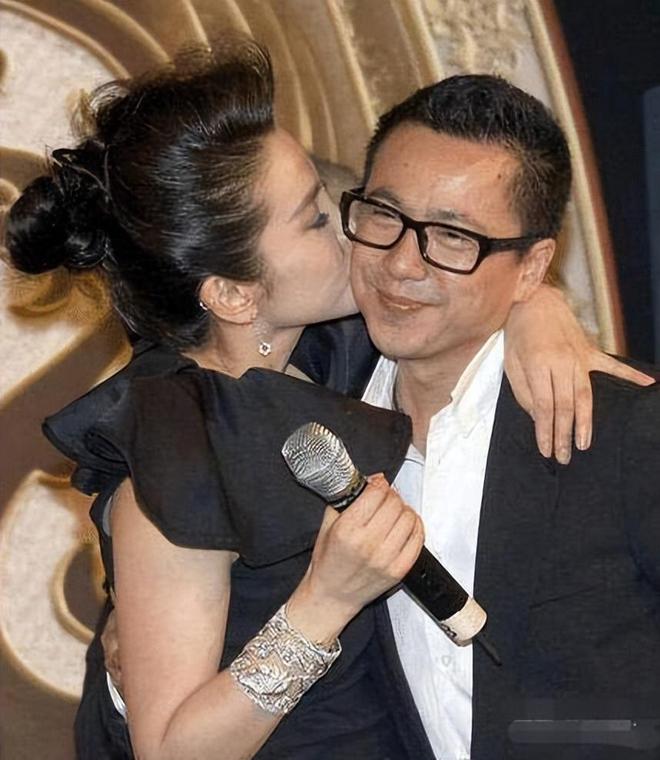 虱子多不怕咬！欠债数亿妻子带货还债内娱大佬活成笑话(图7)