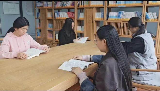 九游娱乐NineGame：什么是年轻？——致逐光而行的基层工作者(图2)