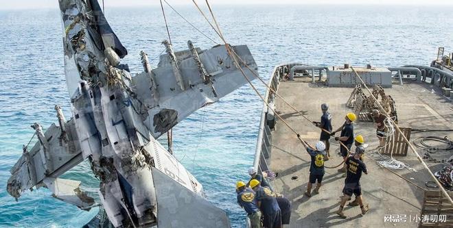 难怪美航母全部逃离南海！3架坠海飞机捞不回不能让中国看笑话(图2)