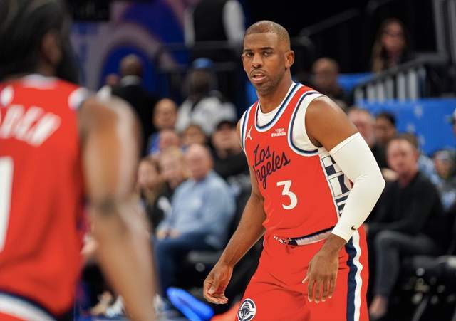 快船又一矛盾曝光！泰伦卢暂停布置战术哈登坐一旁冷眼旁观(图4)