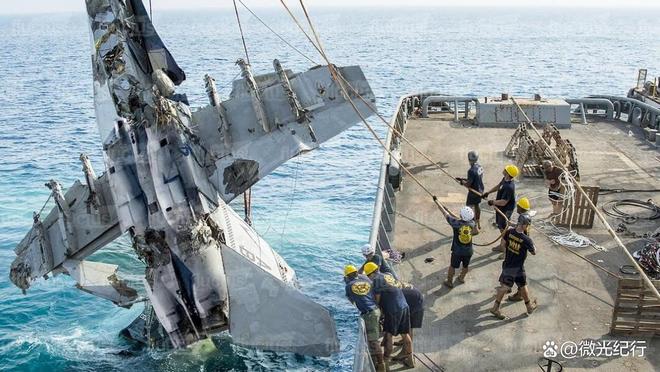九游娱乐NineGame：怪不得美航母要全部逃离南海！3架坠海飞机捞不回不能让中国看笑话