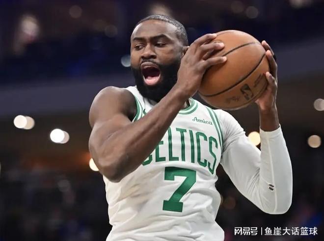 雄鹿大爆冷！布朗30+3怀特拉胯湖人弃将爆发立功波特18+10+13(图2)