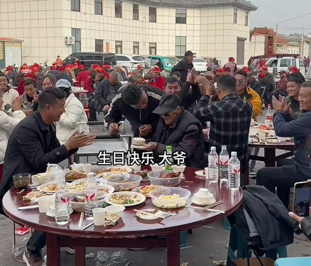 痛心！山东知名网红“谢尔比”去世享年86岁上个月刚过完生日(图9)