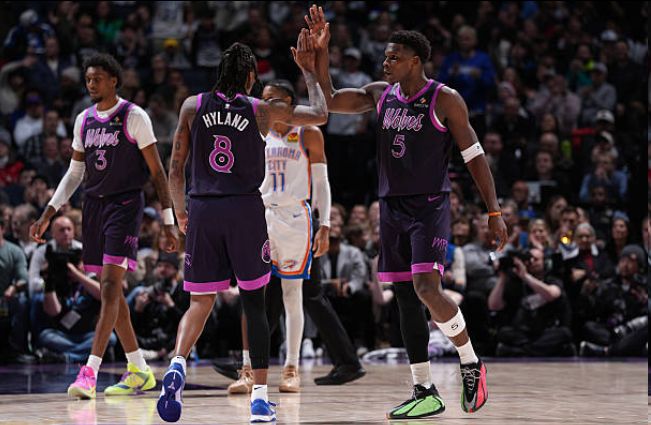 九游娱乐：大心脏！爱德华兹关键三分+盖帽+抢断制胜森林狼掀翻联盟第一