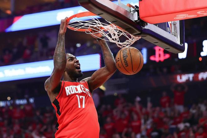 对阵湖人火箭全新首发出炉！4前锋配中锋24岁射手顶替奥科吉(图2)