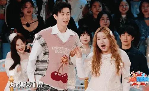 锤娜丽莎：从“女团C位”到“喜剧女王”她用180斤撞开一条花路(图9)