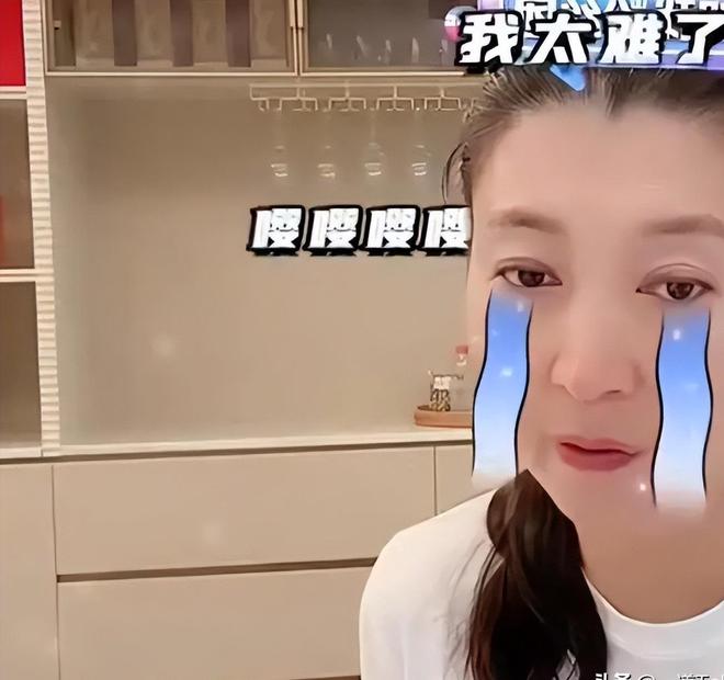 没对比就没伤害！68岁冯巩朴素现状曝光让哭穷的闫学晶无地自容(图2)