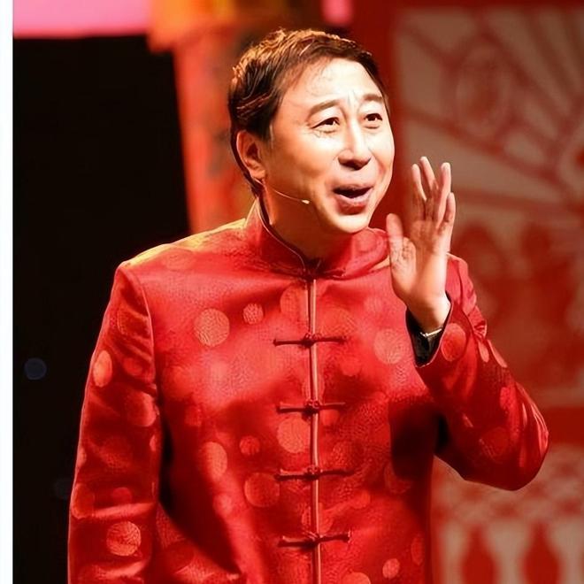 没对比就没伤害！68岁冯巩朴素现状曝光让哭穷的闫学晶无地自容(图13)