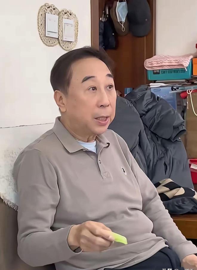 没对比就没伤害！68岁冯巩朴素现状曝光让哭穷的闫学晶无地自容(图19)