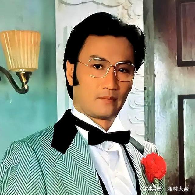 善恶终有报89岁瘫坐在轮椅上的谢贤如今成了一个“笑话”(图3)