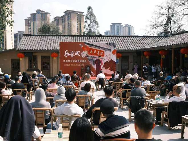 李伯清公益巡演启幕普及健康知识到基层(图2)