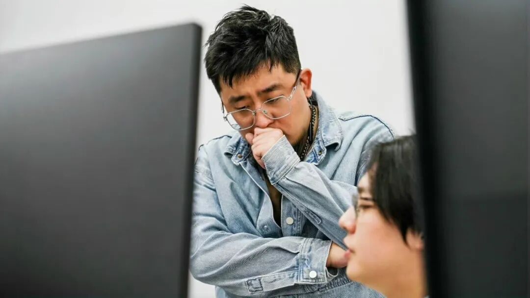 专访丨重生之传统文娱人：手握AI成为行业1%(图5)