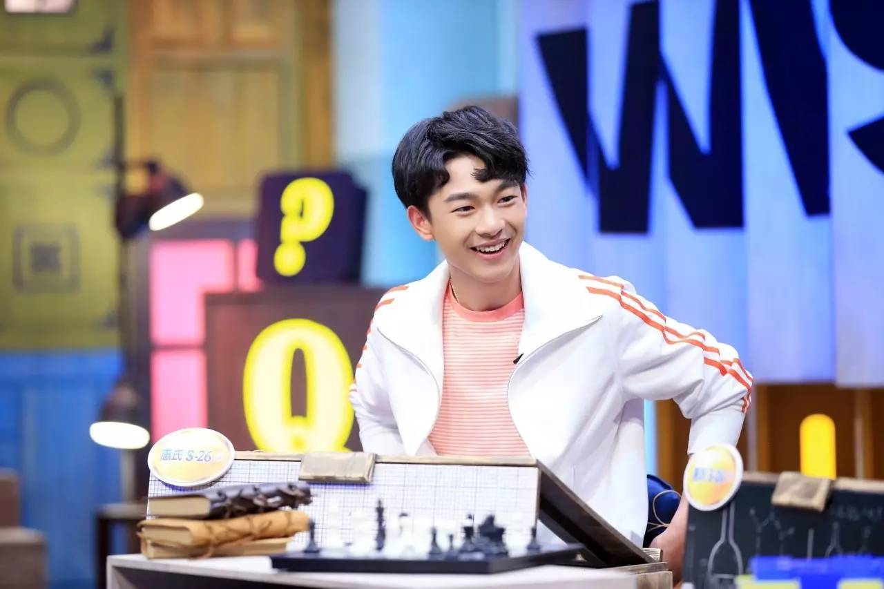 九游娱乐NineGame：男人在一起除了喝酒打球还能干嘛？腾讯《脑力男人时代》给你答案(图4)